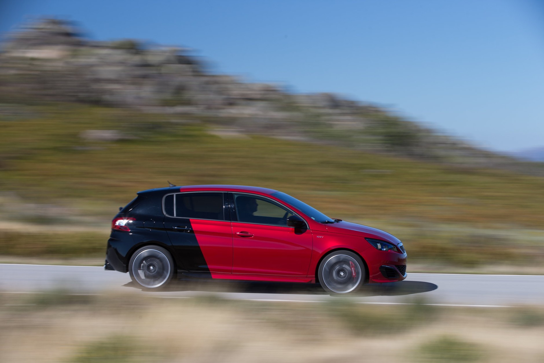 Peugeot 308 GTi – francuska definicja hot-hatcha