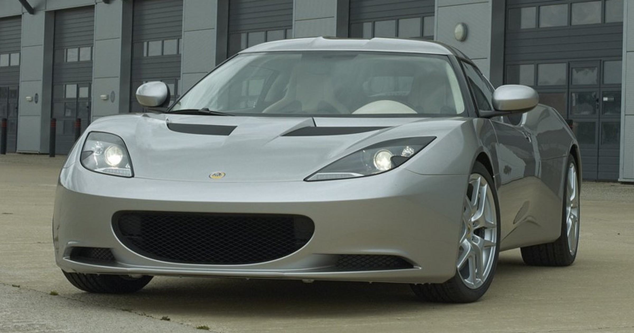 Lotus Evora - Na oponach Pirelli P Zero