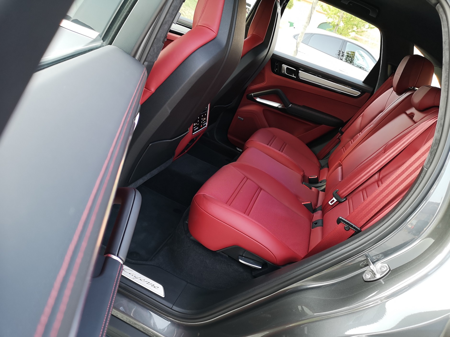 Porsche Cayenne Tubro S E-Hybrid