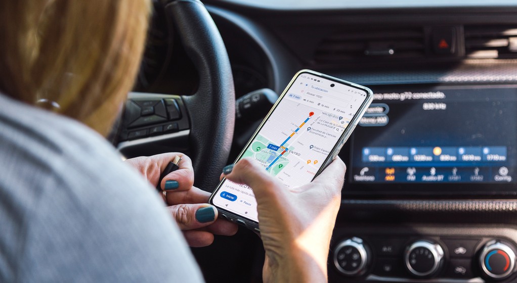 Mapy Google w samochodzie