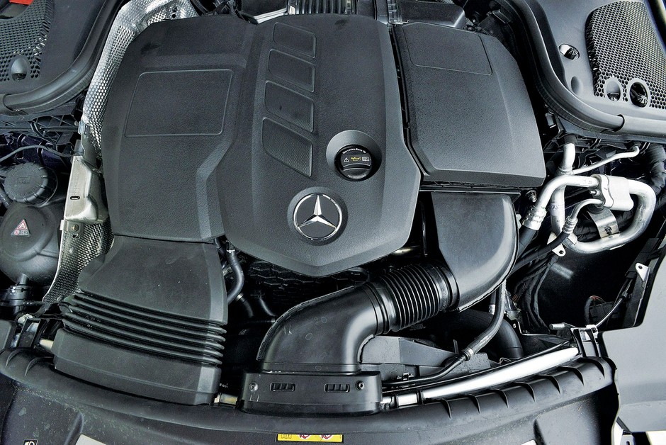 Mercedes wyhamował konkurencję - porównanie nowej klasy E z Audi A6 i BMW serii 5