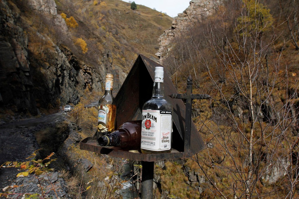 Auto Świat 4x4 Expedition: toast za Gruzję