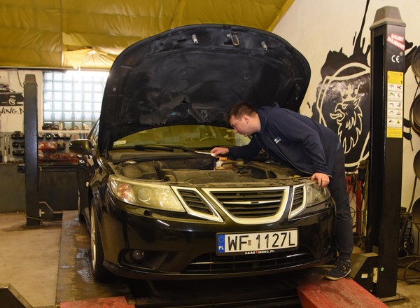 Strach ma szwedzkie oczy - czy warto kupić Saaba 9-3 II z silnikiem benzynowym 2.0?