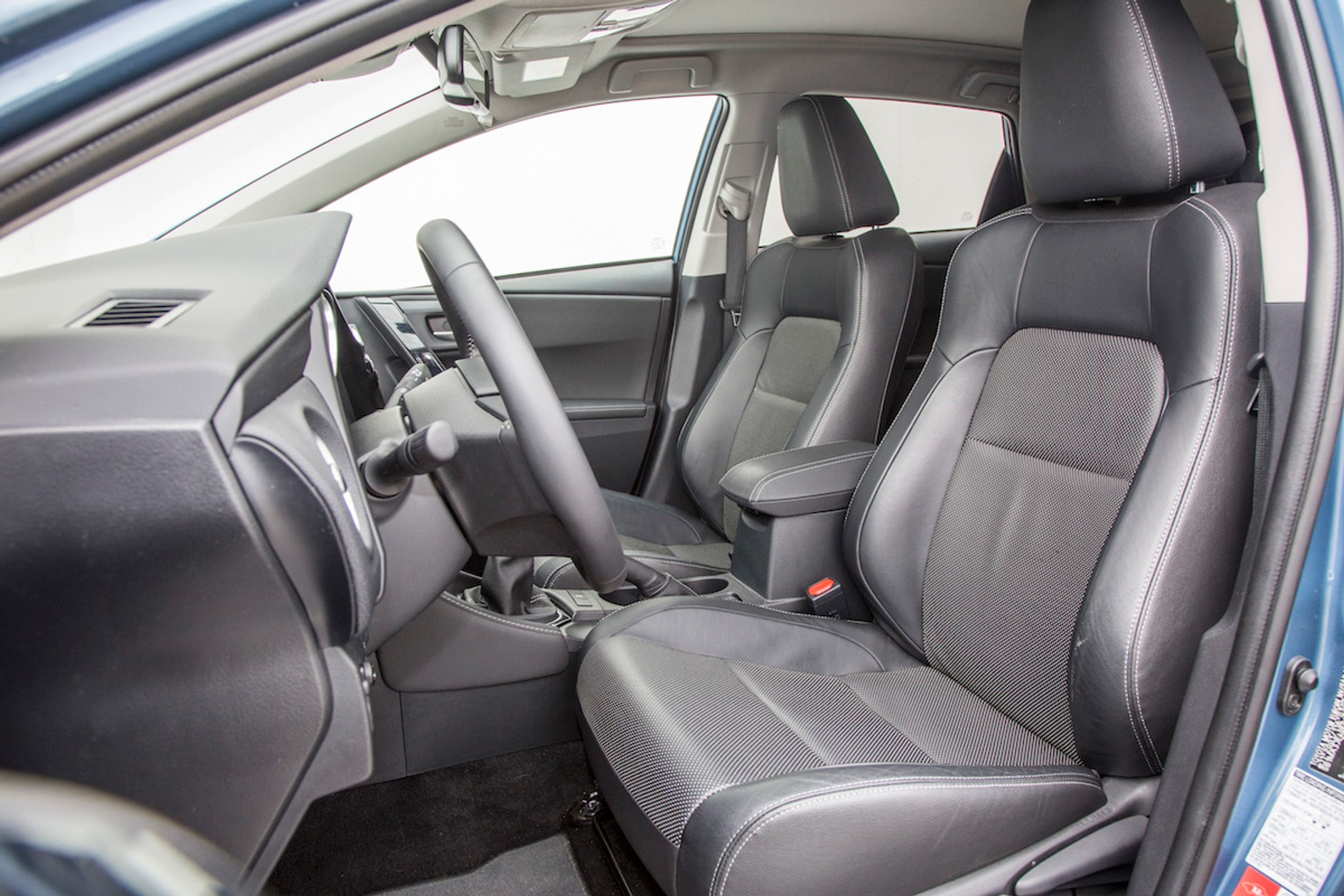 Toyota Auris - na rynku od 2013 r., kosztuje od 57 900 zł