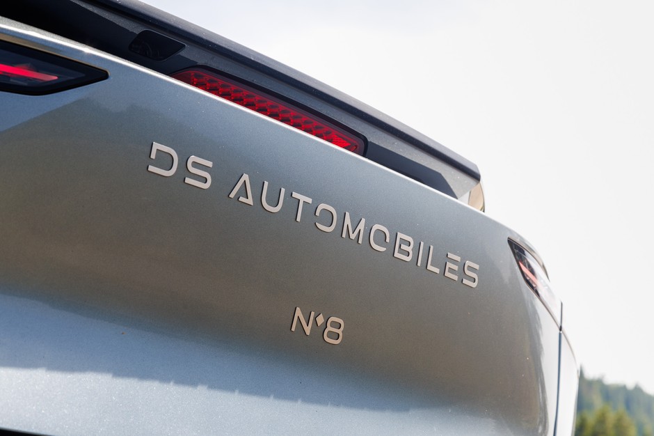 DS N°8