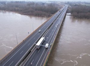 Ważne zmiany dla kierowców na trasie S7. GDDKiA zamyka część mostu