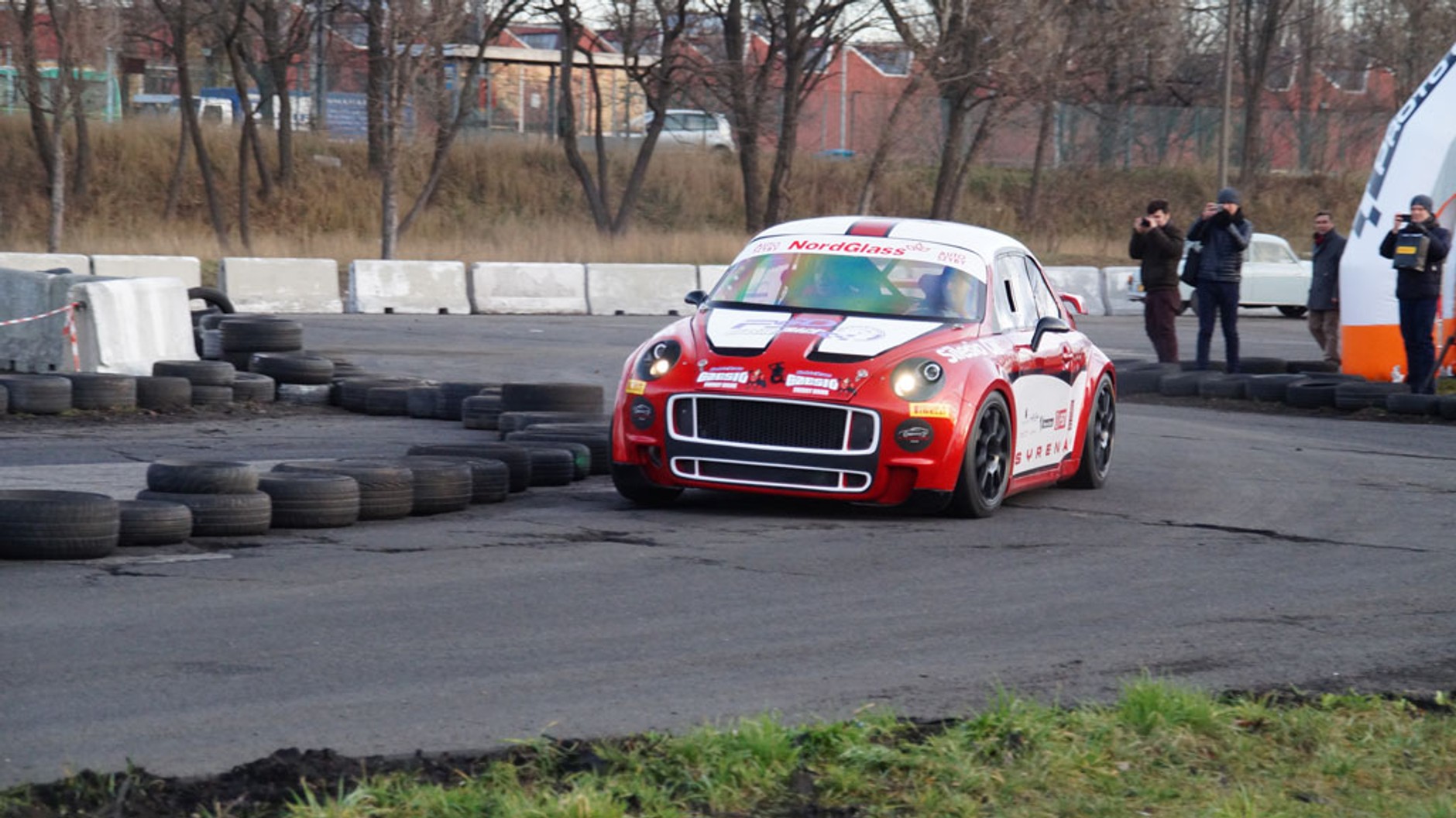 Syrena Meluzyna R zadebiutuje na Karowej | Galeria | Wideo |