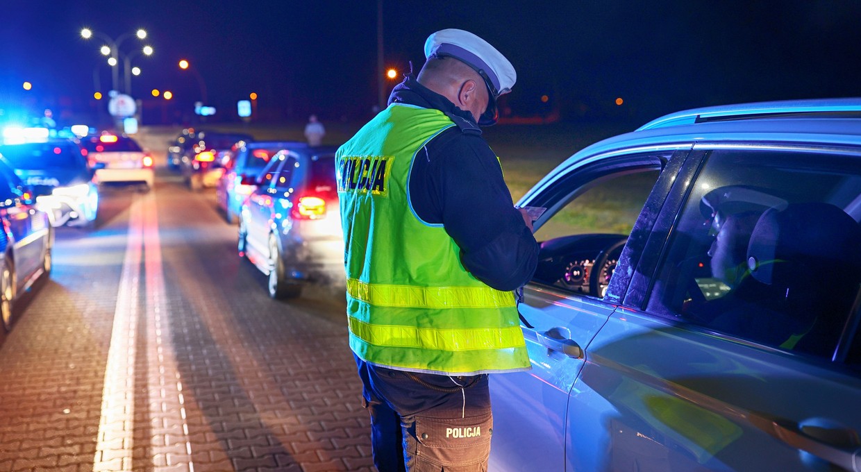 "Krokodyle" łapią kierowców na polskich drogach. Oto co mogą zrobić