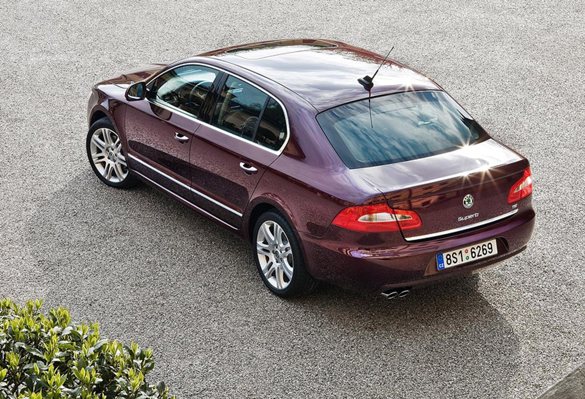 Škoda Superb: 4 lata gwarancji, 120 tys. km i bezpłatny serwis!