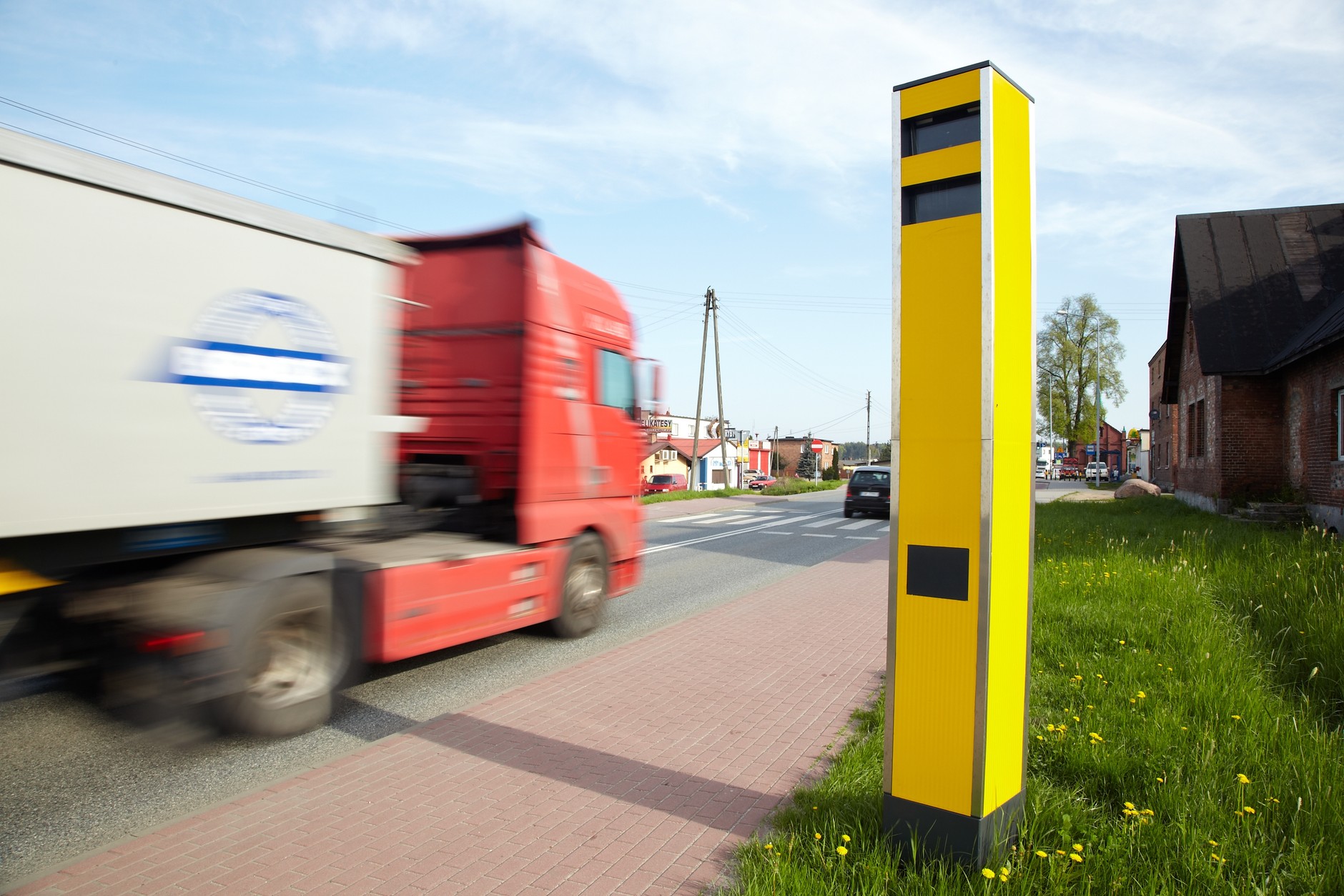Nałożenie grzywny w drodze mandatu karnego za wykroczenie polegające na naruszeniu przepisów ruchu drogowego, które zostało zarejestrowane przez fotoradary GITD musi nastąpić do 60 dni od dnia, w którym sprawca wyraził zgodę na przyjęcie mandatu karnego.