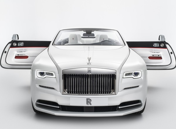 Rolls-Royce Dawn inspirowany modą