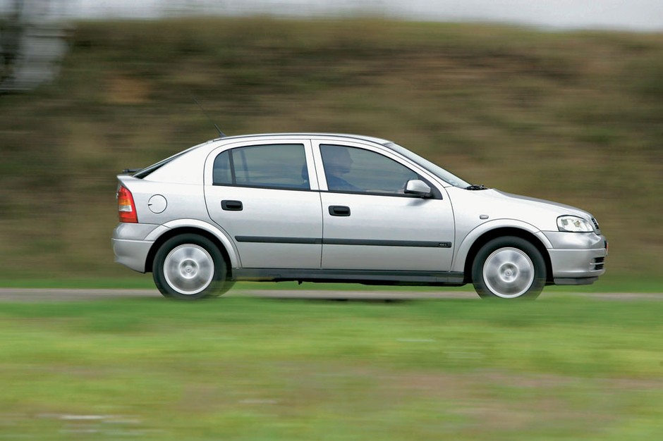 Opel Astra II - lata produkcji 1998-2009, opisywane wersje 1.9/116 i 125 KM