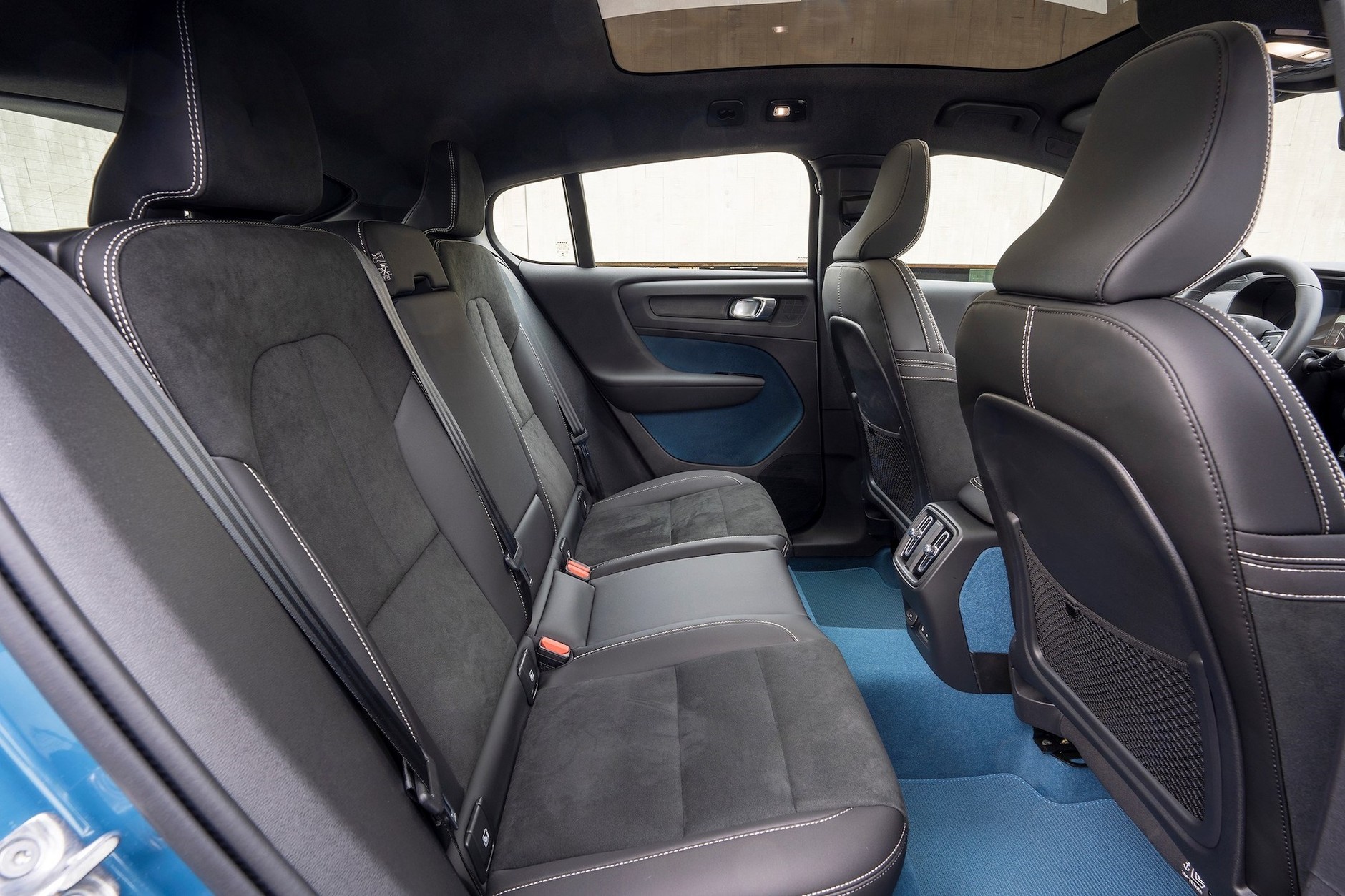 287347 Volvo C40 Recharge interior