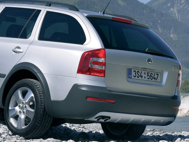 Skoda Octavia Scout: stylowo w każdym terenie (pierwsze zdjęcia)