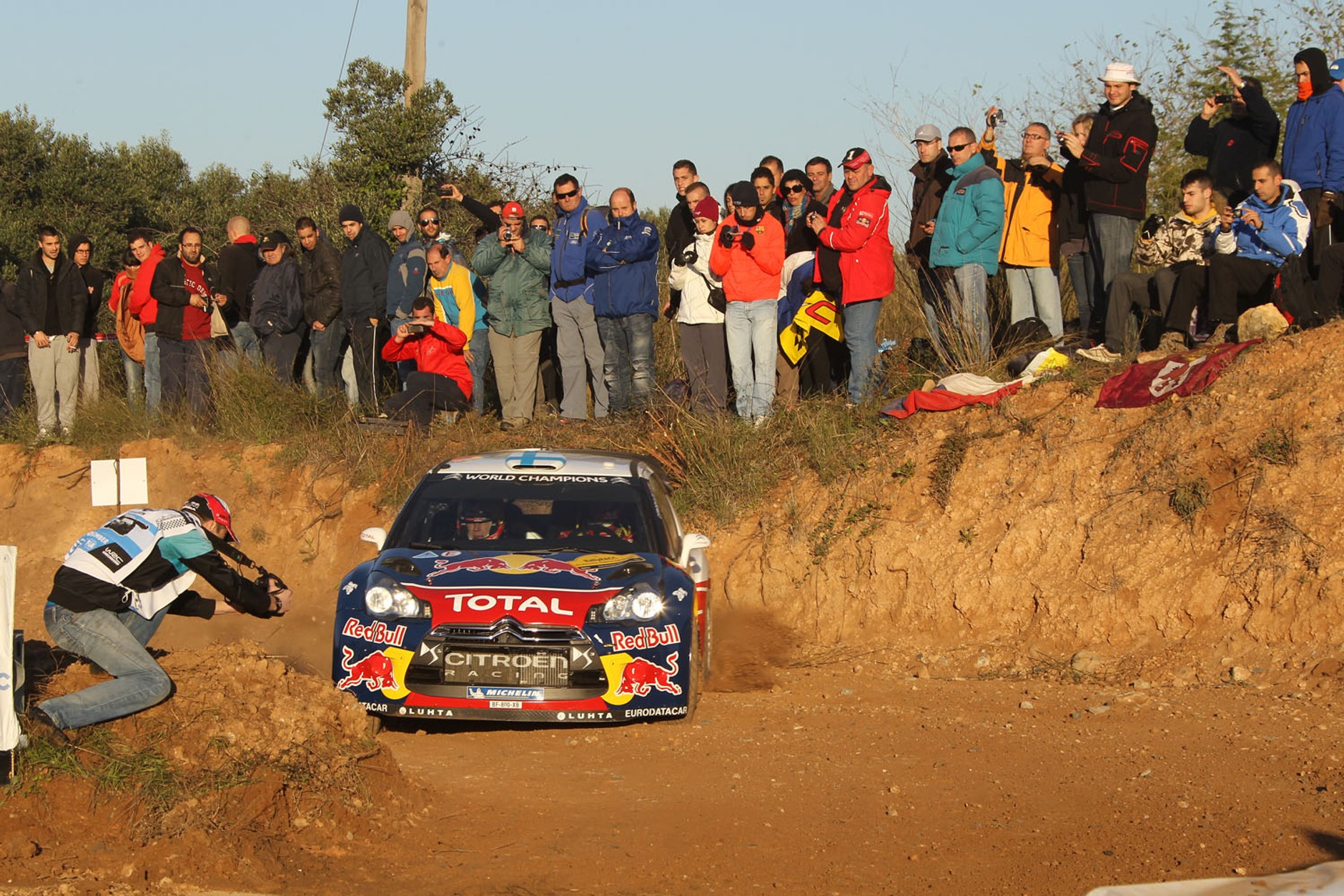 Loeb mistrzem świata, Polacy spadli z podium