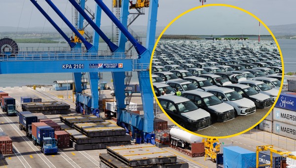 Samochody w porcie w Kenii