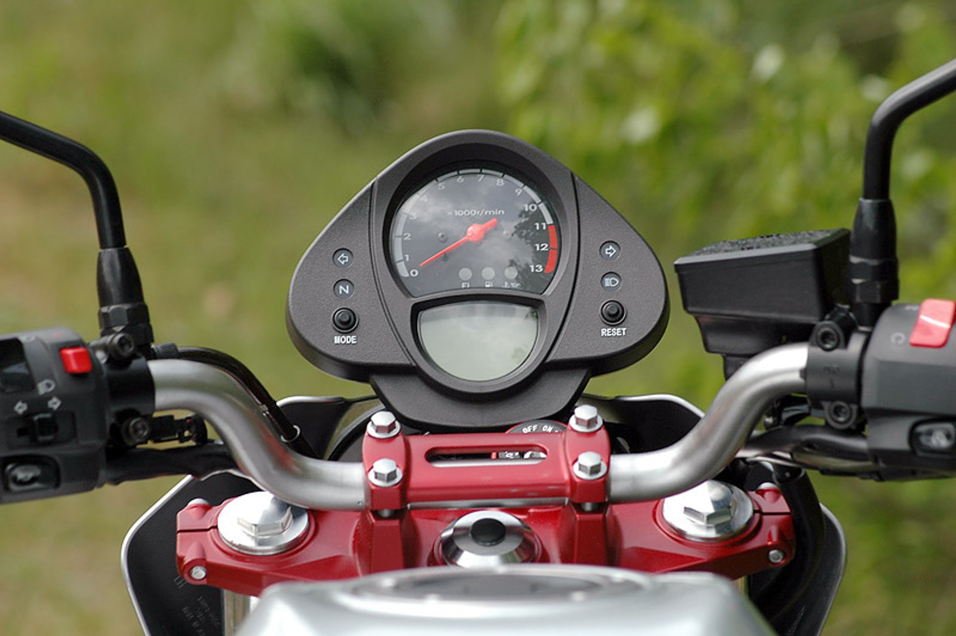 Kawasaki ER-6n - zwinne jak łasiczka