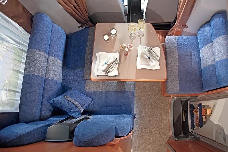 Volkswagen T5: kamper z firmy Karmann-Mobil