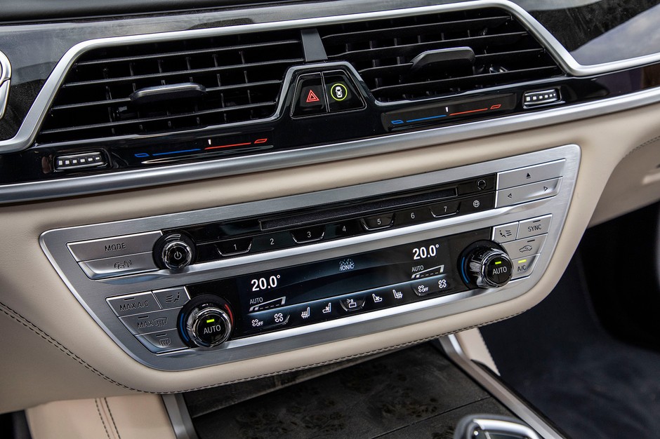 BMW 750i xDrive
