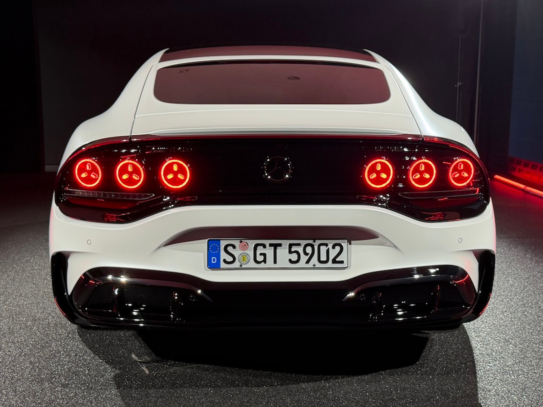 Nowy elektryczny Mercedes AMG GT 4-Door Coupe