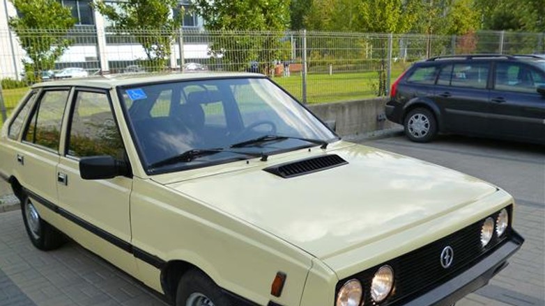 Jak odświeżyć zaniedbany samochód?