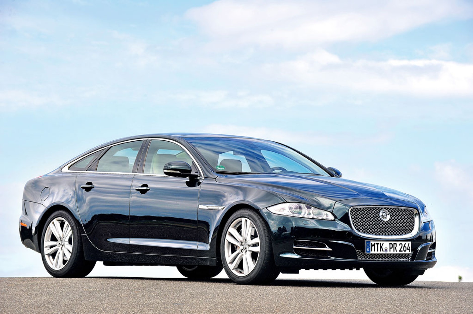 Garnitur w rozmiarze V8: Porsche Panamera S kontra Maserati Quattroporte i Jaguar XJ