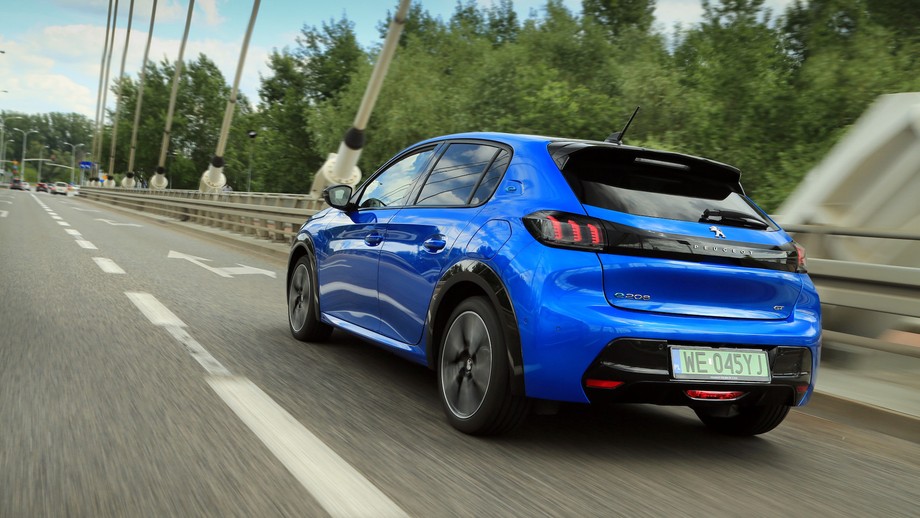 Peugeot e-208