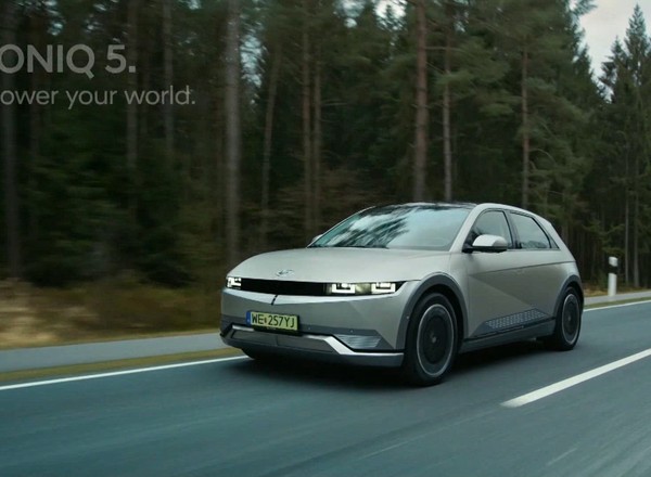 Odeta Moro sprawdza, jak powstaje samochód