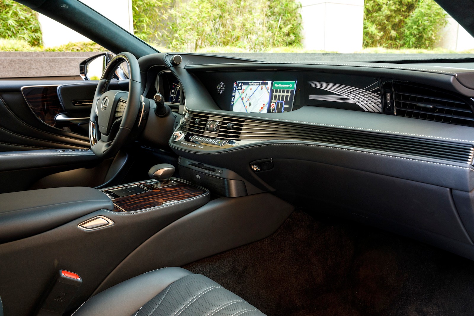 Lexus LS