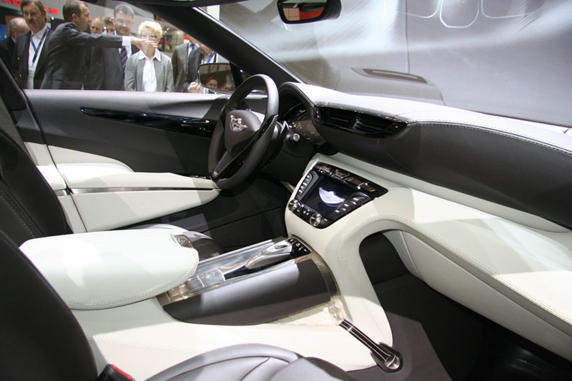 Genewa 2009: fotogaleria (3.) + wideo