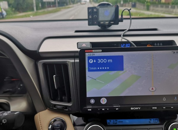 Yanosik w Android Auto już działa. Pierwszy test
