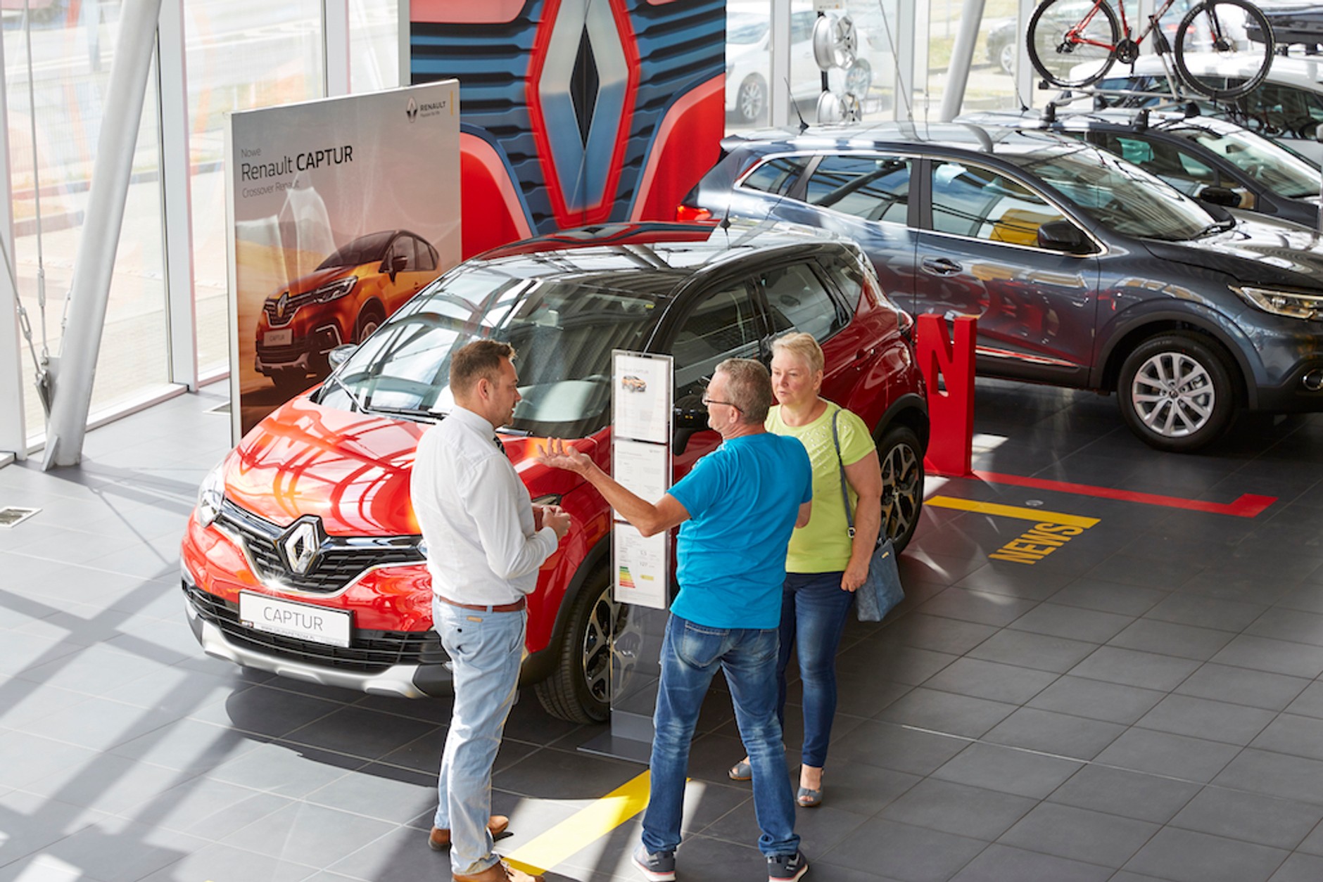 Wielki Test Salonów – Renault