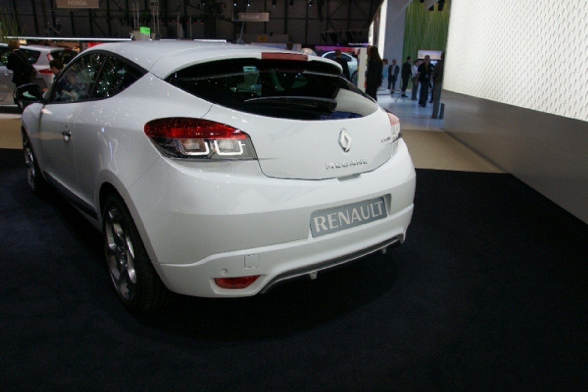 Genewa 2010: 128 premier światowych i 32 europejskie (Galeria)