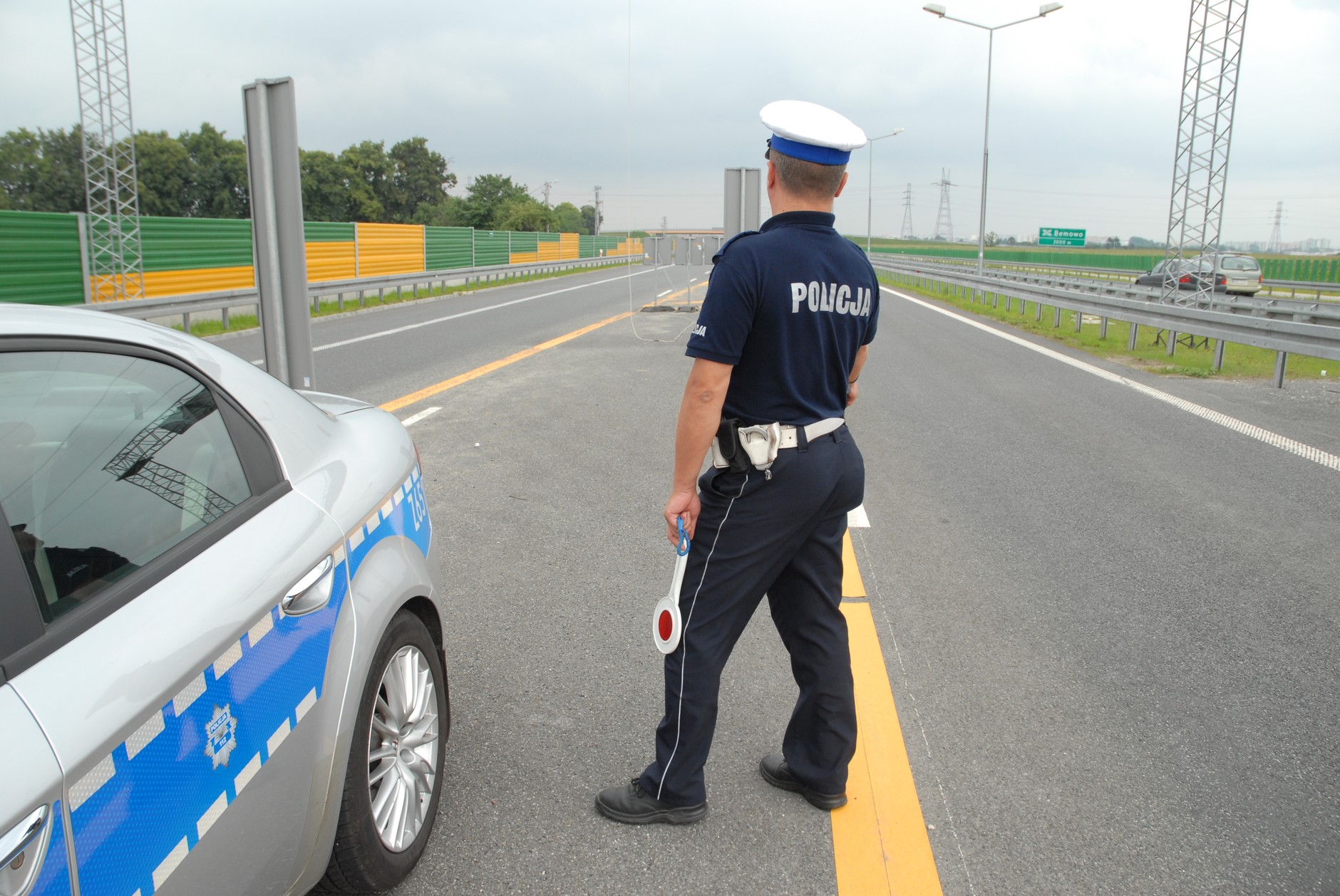 Policjant drogówki przy pracy