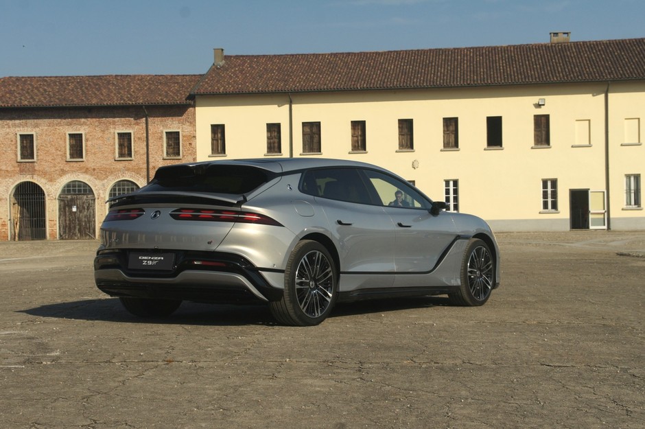 Denza Z9 GT