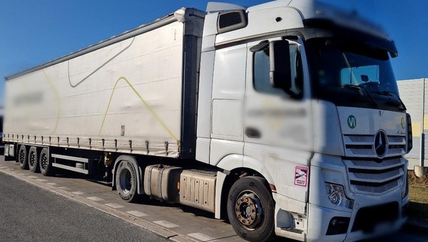 Kontrola ITD wykazała skrajnie zużyte opony w ciężarówce