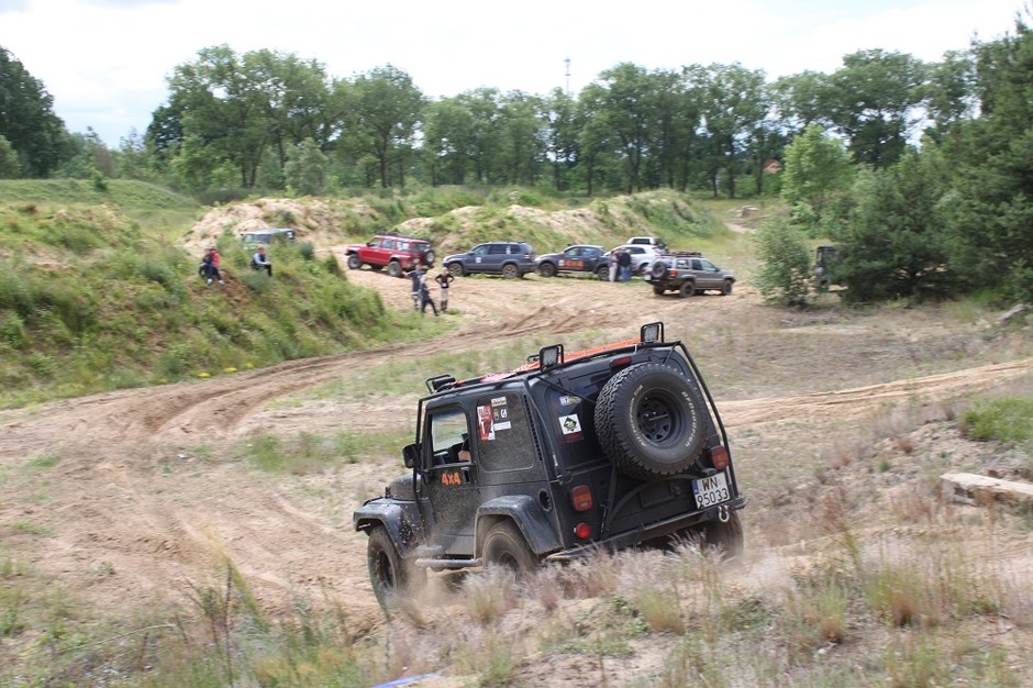 Auto Świat 4x4 Family Adventure w 2014 r