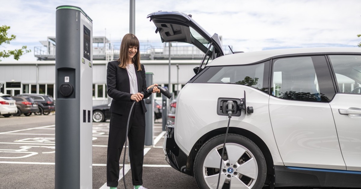 Samochody elektryczne w abonamencie – tańsze niż spalinowe