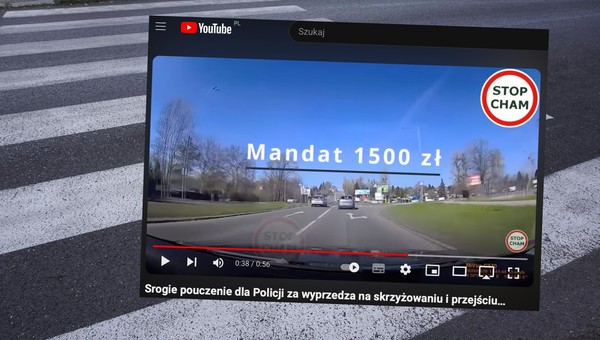 Kierowca oznakowanego radiowozu wyprzedzał na przejściu