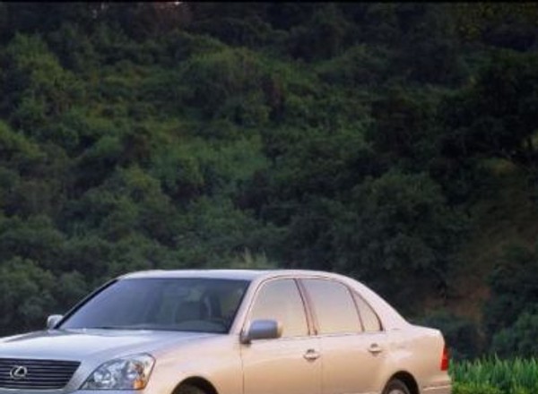 Mercedes S 430 i Lexus LS 430 - Oryginał i... oryginał?