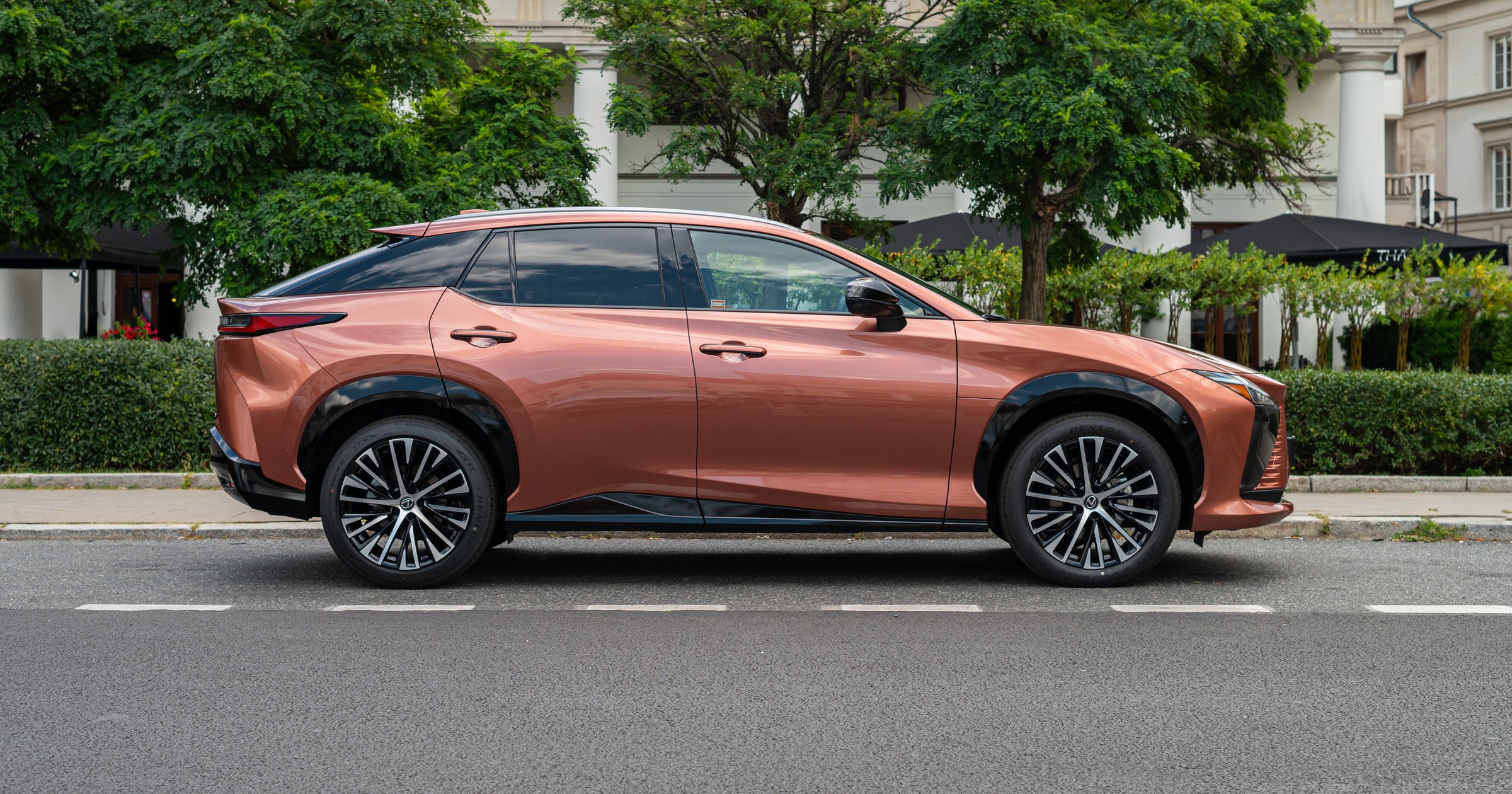 Lexus RZ