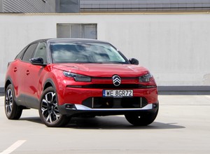 Nowy Citroen C4 Hybrid kosztuje od 103 tys. zł. Okazja czy niekoniecznie?
