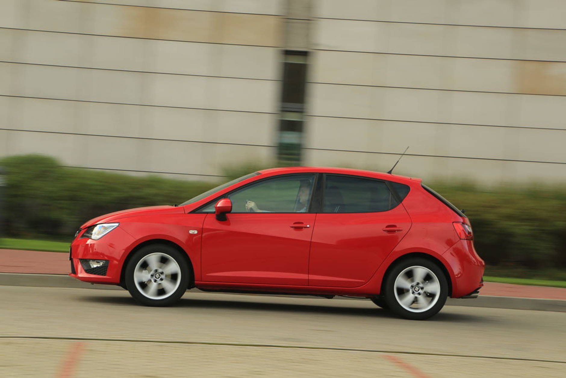 Seat Ibiza 1.2 TSI FR - dużo lepsza dynamika i technika