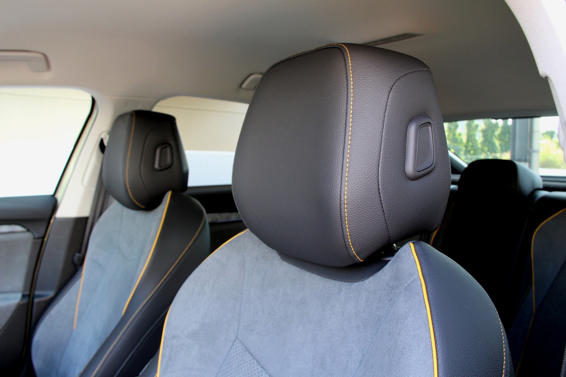 Skoda Superb 1.5 TSI m-HEV Selection