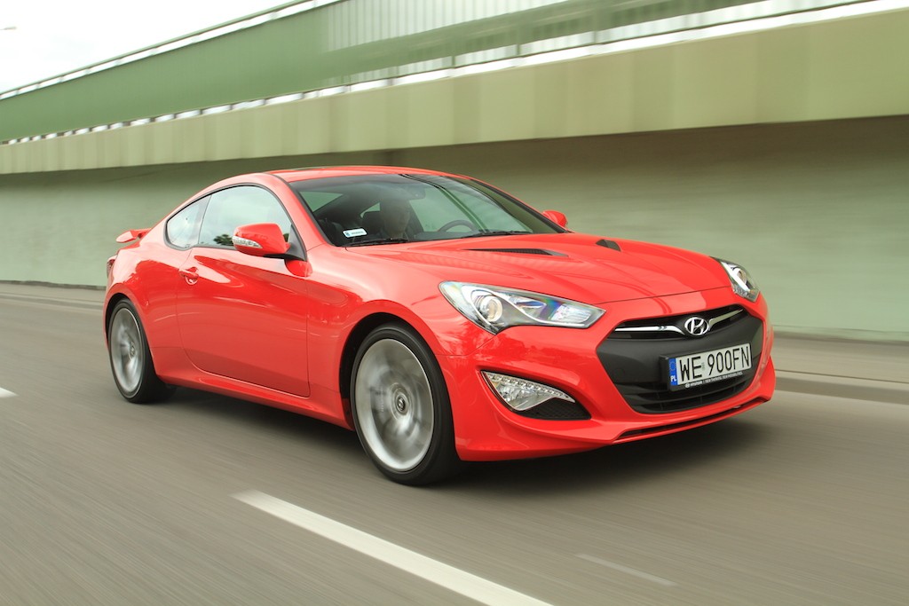 Hyundai Genesis 3.8 V6 | Test