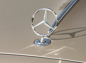 Kolejna firma motoryzacyjna upada. Chodzi o gwiazdy Mercedesa