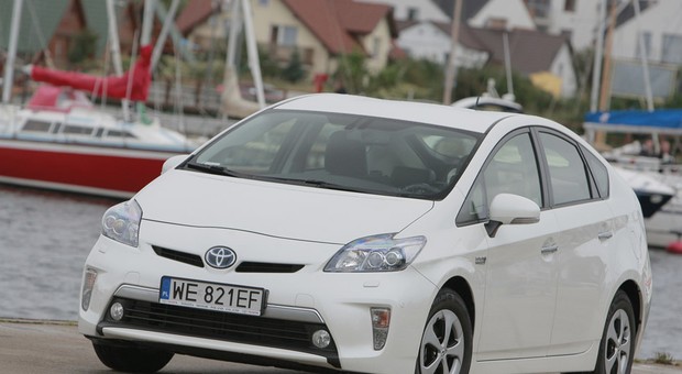 Test Toyoty Prius: hybryda na prąd z gniazdka