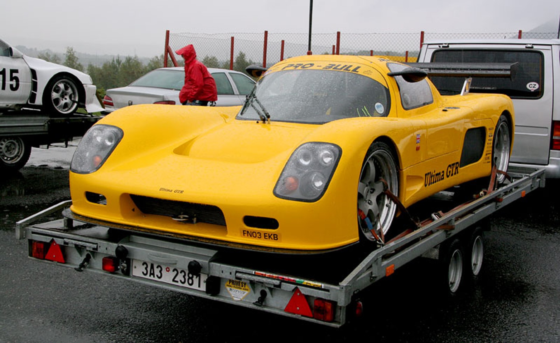 Autodrom Most: sportowe rakiety w deszczu (fotogaleria)