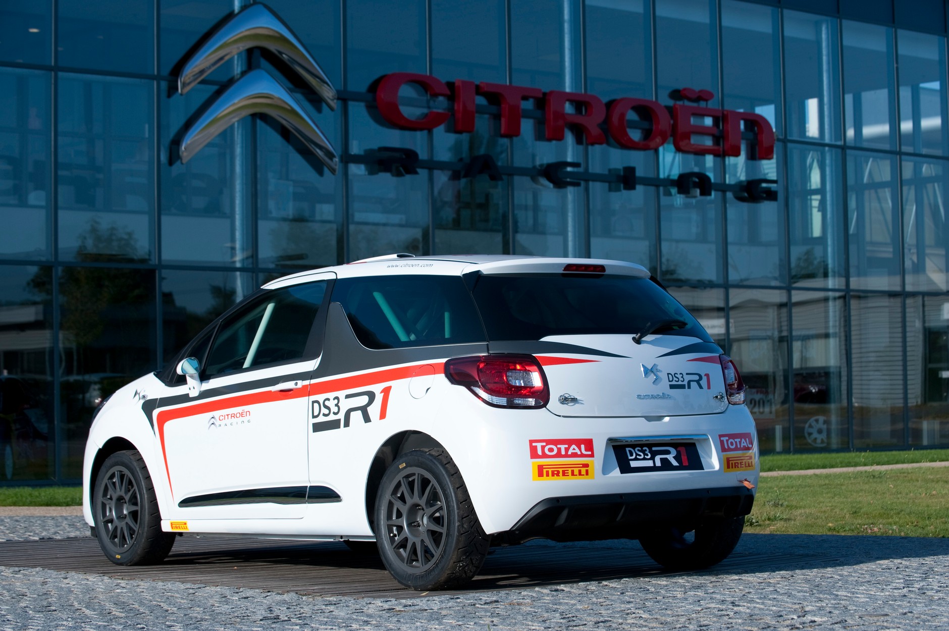 Odkrywamy tajemnice Citroëna DS3 R1