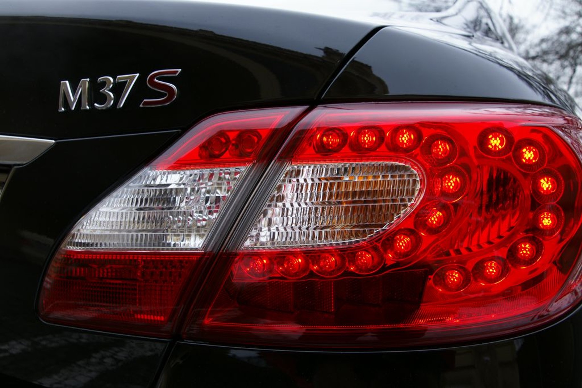 Infiniti M – luksus dla biznesmena